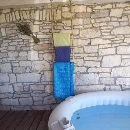 Klunj Dom wakacyjny Buje